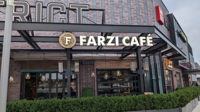 Farzi Café (Square One)